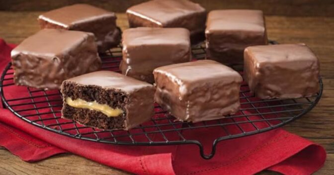Bolos: Bolo Pão de Mel com Doce de Leite Cremoso