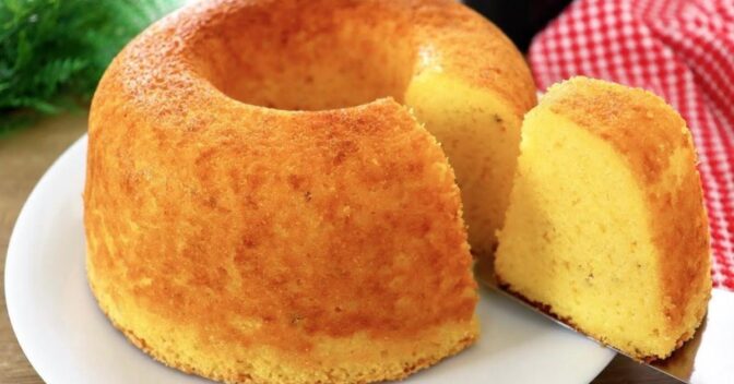 Bolos: Bolo de Fubá com Creme de Leite Fofinho