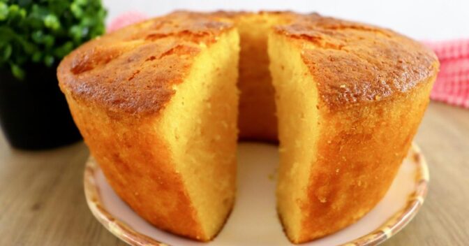Bolos: Bolo de Milho de Latinha Fofinho e Molhadinho