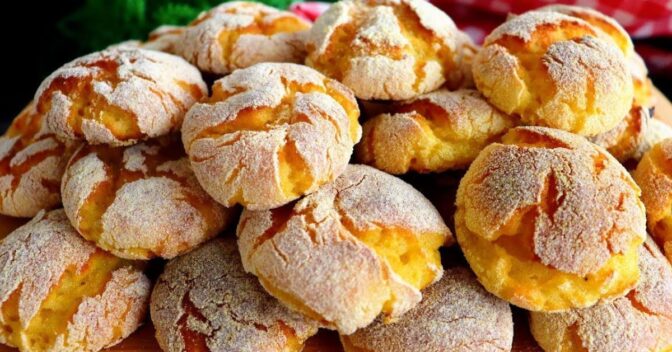 Lanche: Broinhas de Fubá Cozido que Derretem na Boca