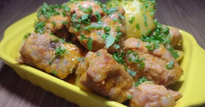Carnes: Costelinha de Porco na Pressão com Batatas