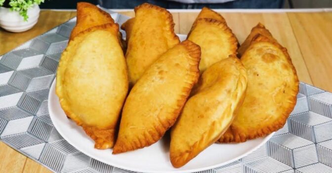 Lanche: Essa Fogazza Frita de Calabresa Vai Surpreender Você de Tão Fácil
