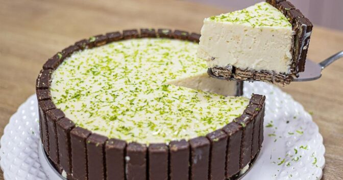 Tortas: Essa Torta de Limão com Bis Vai Te Surpreender de Tão Fácil