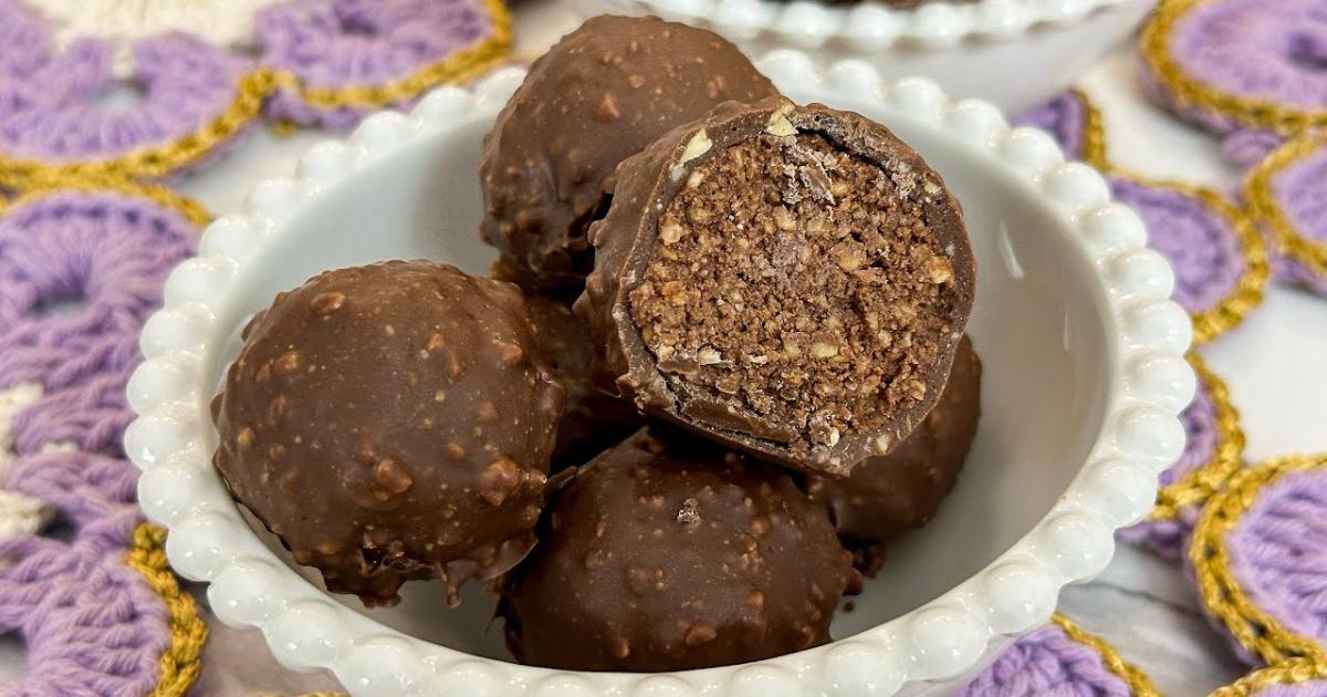 Bombom tipo Ferrero Rocher fácil, sem forno e com poucos ingredientes....