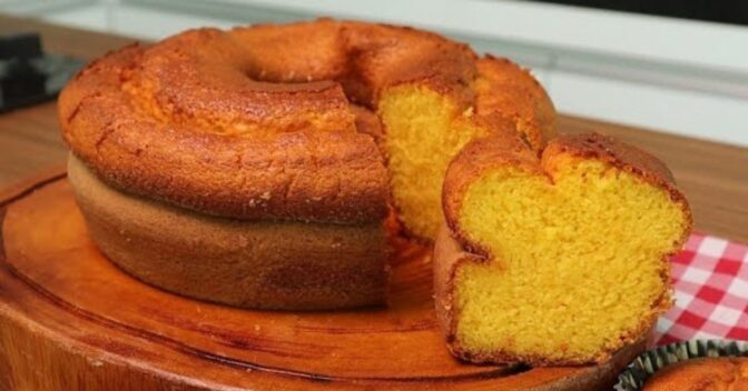 Bolos: Este Bolo de Laranja com Cenoura é Feito no Liquidificador e Fica Incrivelmente Fofo
