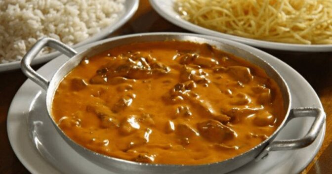 Carnes: Estrogonofe de Carne Cremoso com Molho Simples
