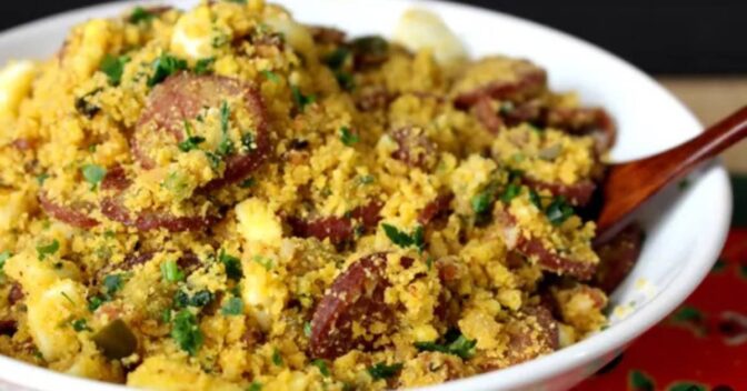Farofa: Farofa com Bacon Calabresa e Toque Cítrico