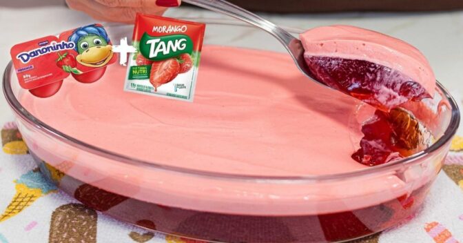 Sobremesas: Gelatina com Danoninho na Travessa