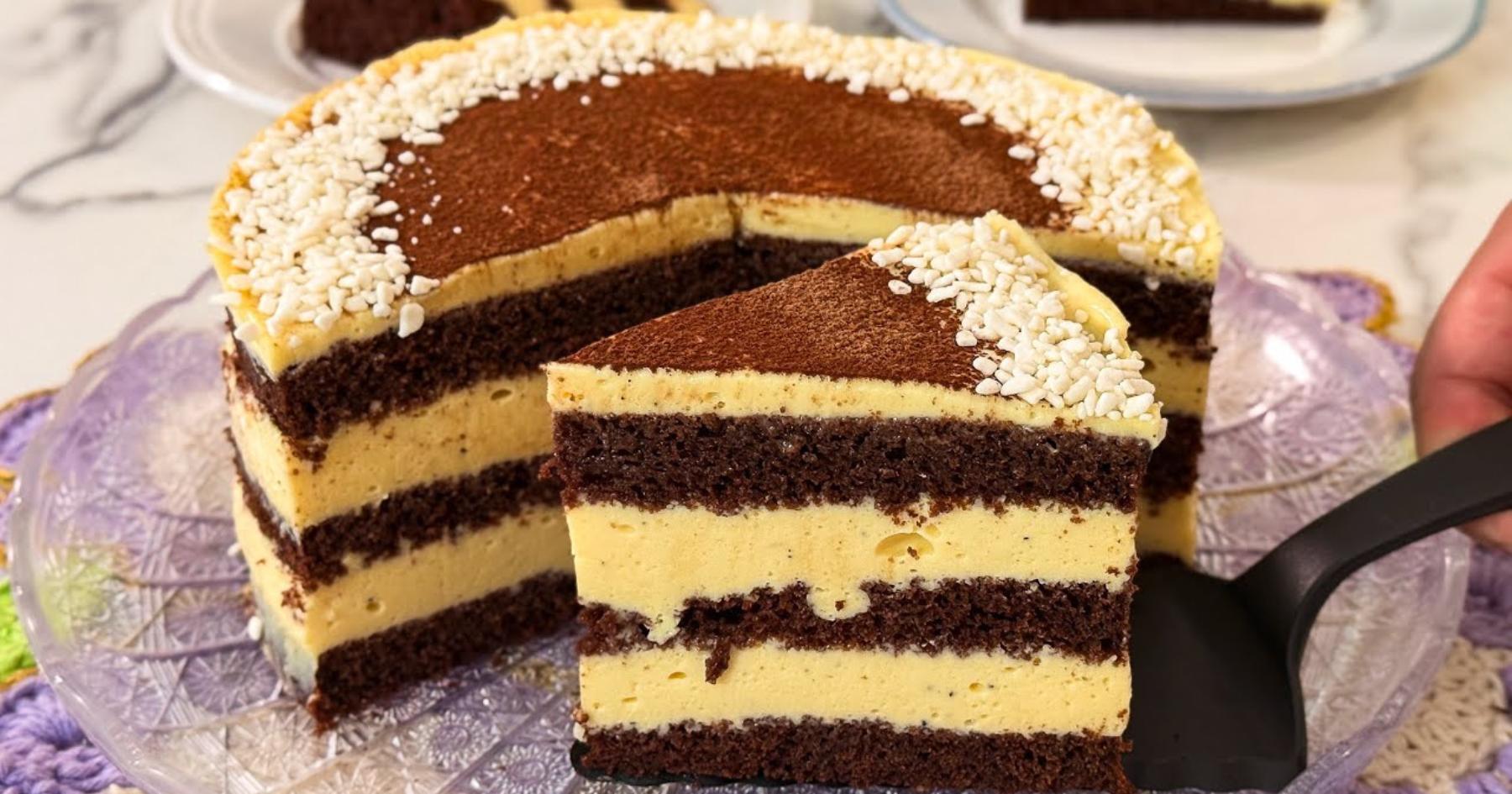 Bolo molhadinho com mousse firme e sabor equilibrado de maracujá....