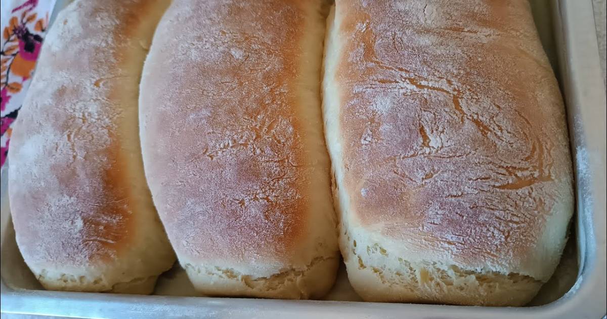 O Pão Caseiro Fofinho com Banha de Porco Delicioso é uma receita simples com sabor...