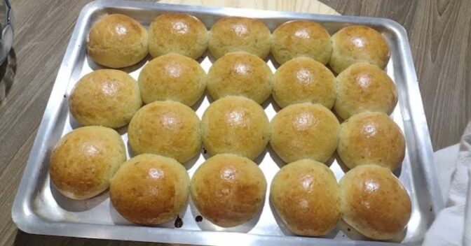 Pães: Pão de Cebola com Ervas no Liquidificador
