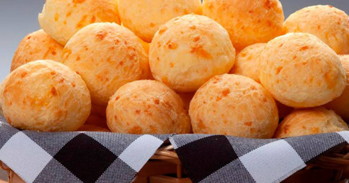 Pão de Queijo Rápido com Mussarela Cremosa é fácil de fazer, pronto em 30 minutos...