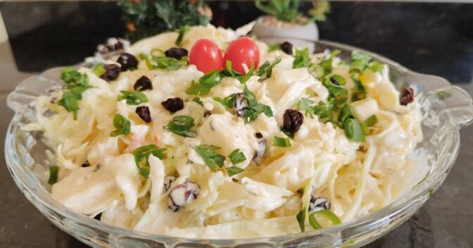 Saladas: Salada Agridoce de Repolho com Frutas e Bacon