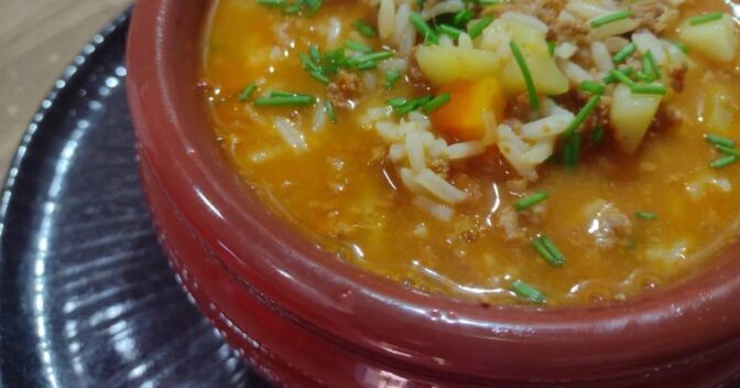 Sopa: Sopa de Arroz com Carne Moída Incrivelmente Saborosa