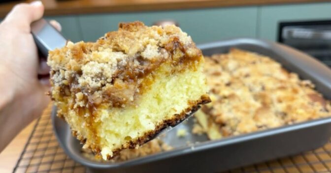 Bolos: Aprenda a Fazer Cuca de Banana com Doce de Leite Irresistível