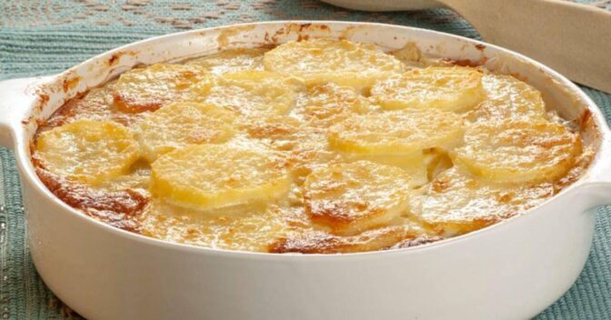 Especiais: Batata Com Sardinha Assada e Queijo Derretido