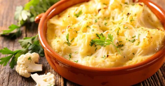 Petiscos: Batatas Gratinadas Cremosas com Queijo
