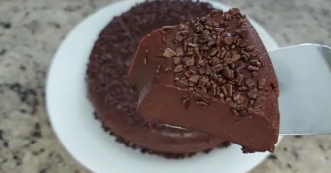 Sobremesas: Brigadeirão Cremoso Feito na Panela Espagueteira