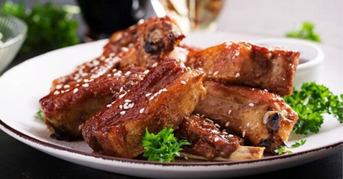 Carnes: Costelinha de Porco Cerveja Soja Mel Deliciosa