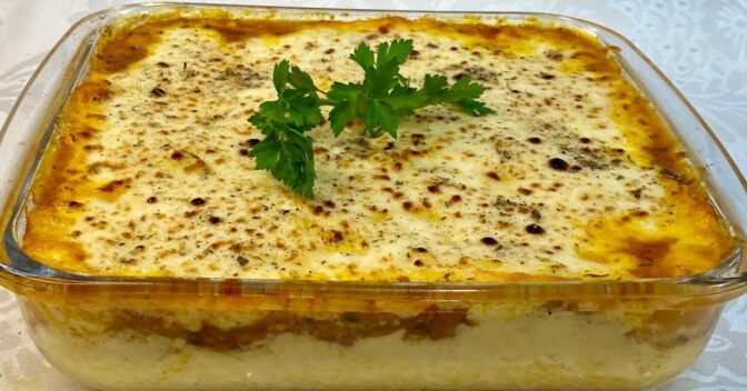 Lanche: Escondidinho de Milho com Calabresa Cremosíssimo e Gratinado