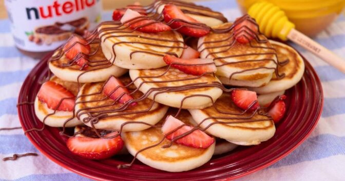 Sobremesas: Receita de Mini Panqueca Americana Fofinha Perfeita pro Café da Manhã
